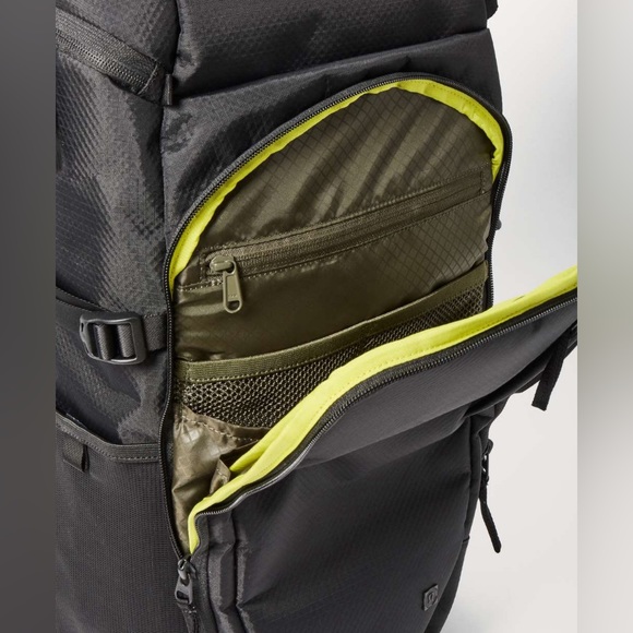 Lululemon Room To Roam Backpack *23L - Black - Picture 1 of 6